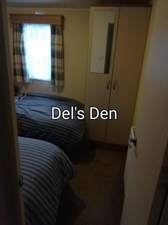 Del'S Den Lakeside Weeley Bridge ภายนอก รูปภาพ