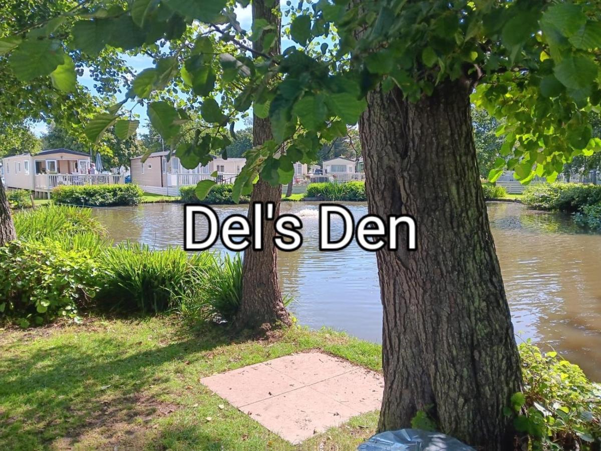 Del'S Den Lakeside Weeley Bridge ภายนอก รูปภาพ